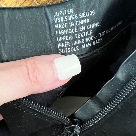 Black Wedge Bootie size 8.5 - Picture 6 of 8